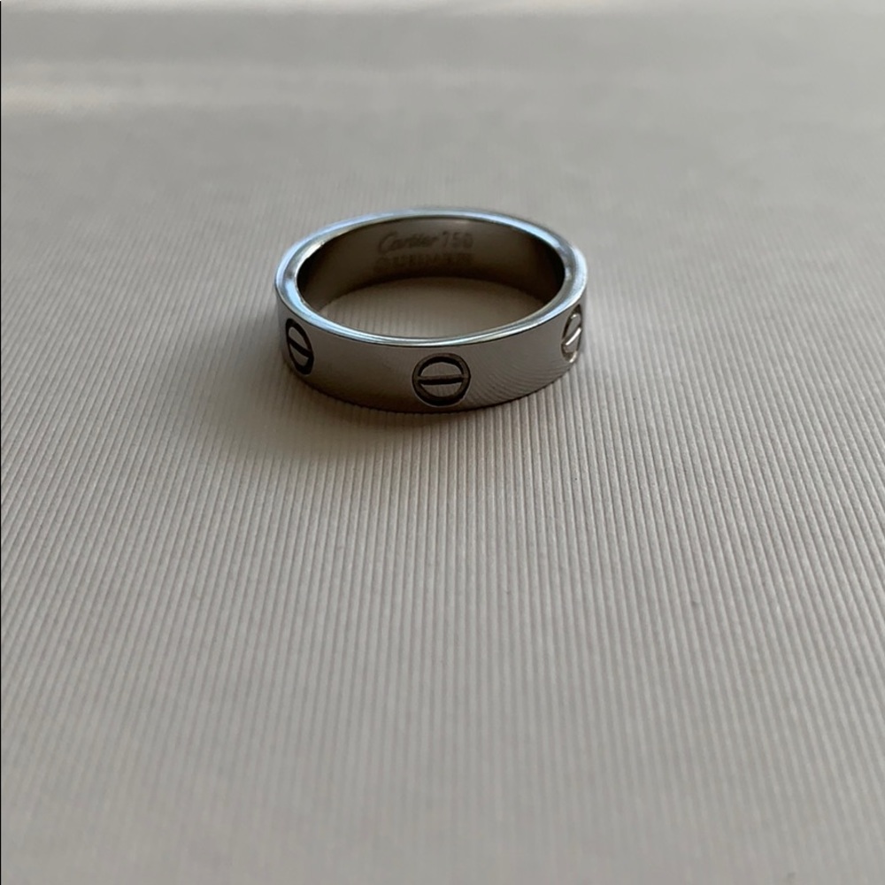 Screw love ring